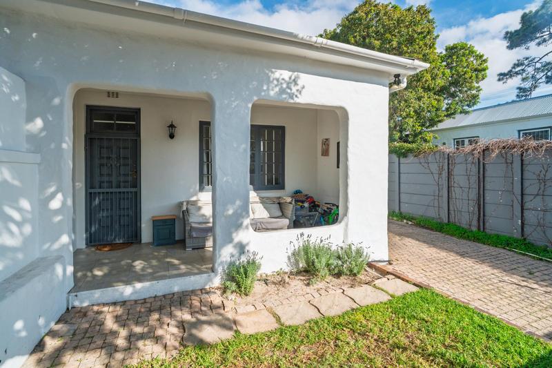 2 Bedroom Property for Sale in Harfield Village Western Cape
